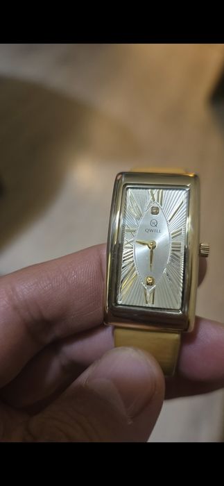 Продам женские золотые часы в отличном состоянии