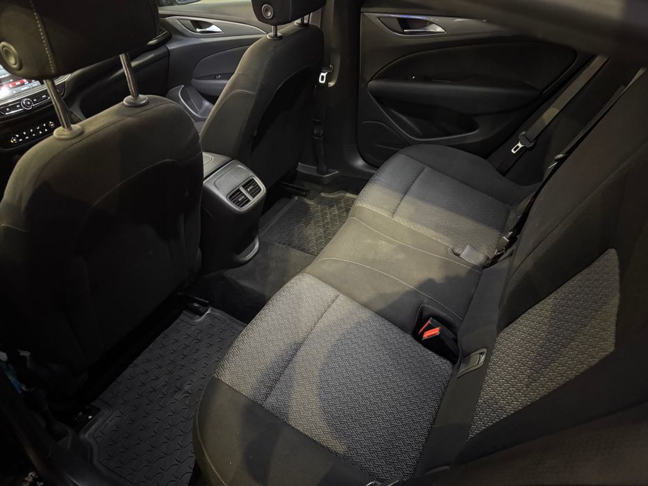 Opel Insignia Grand Sport 2018 • 1.6 Diesel • Economă