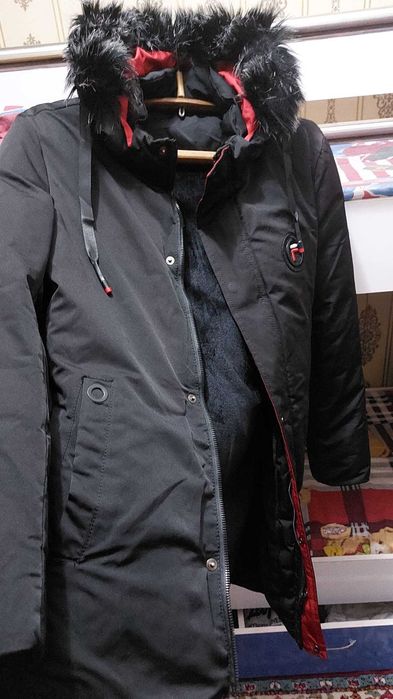 Куртка зимняя в отличном состоянии