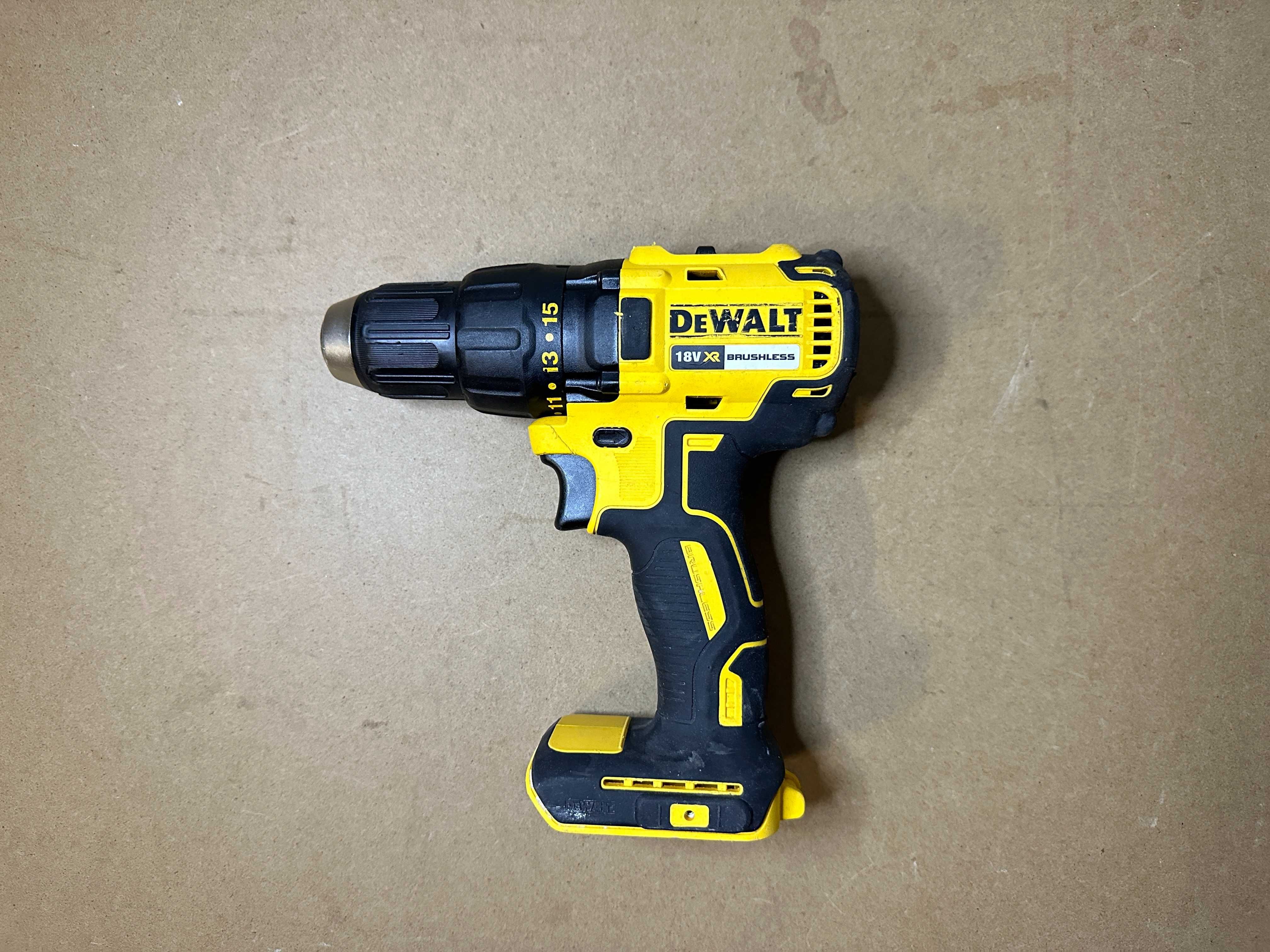 Dewalt Акумулаторен Винтоверт DCD777