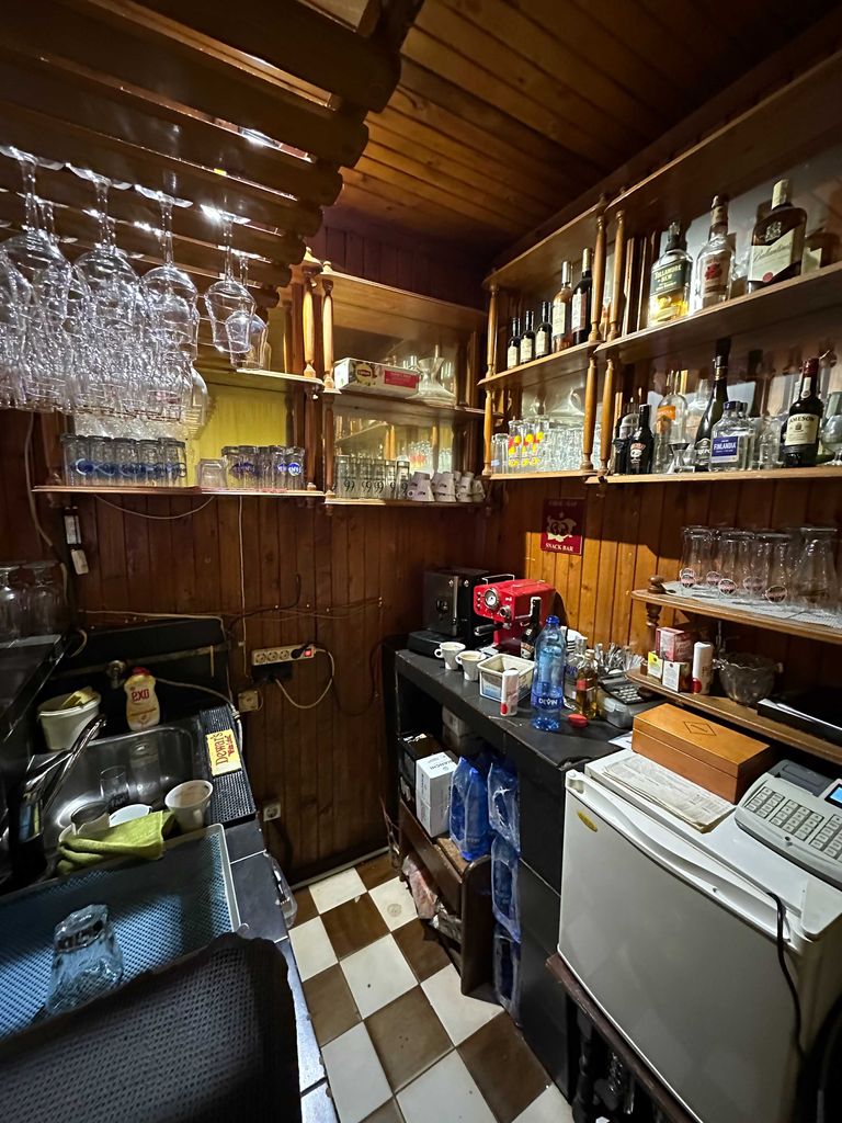Продава се Заведение в Добрич, Червената пръст - 350 кв.м за 438 €/кв.м - Снимка #12