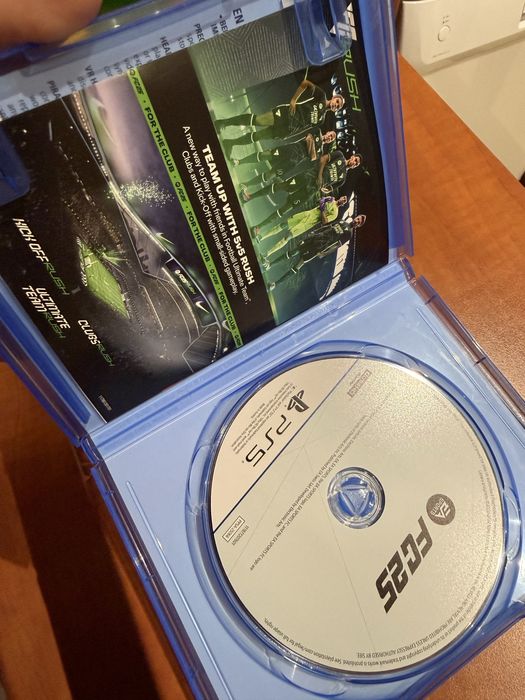 FC25 за PS5 отлично състояние