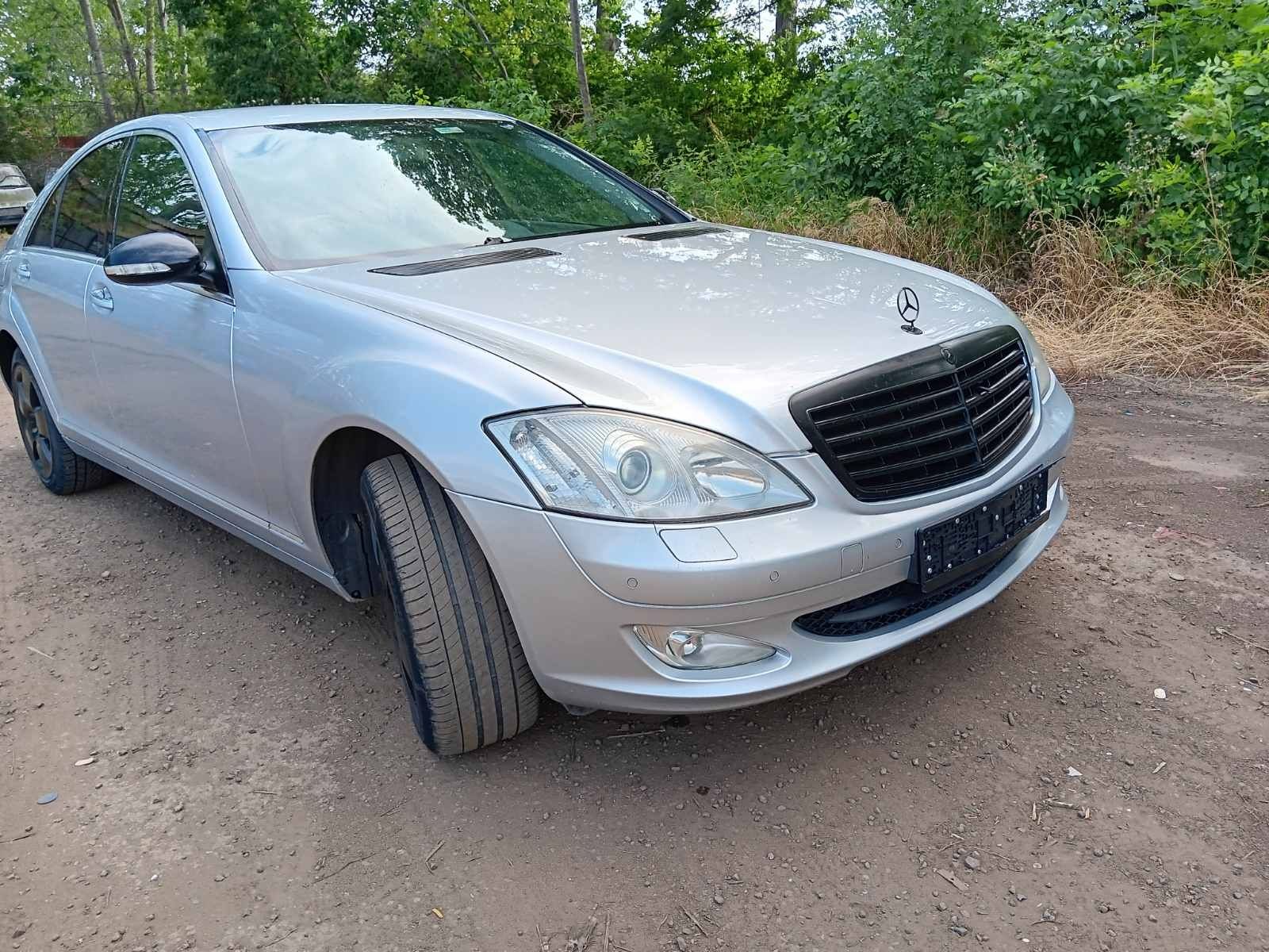 Продавам Мерцедес S320 W221 2007г Дизел 235 к.с на части