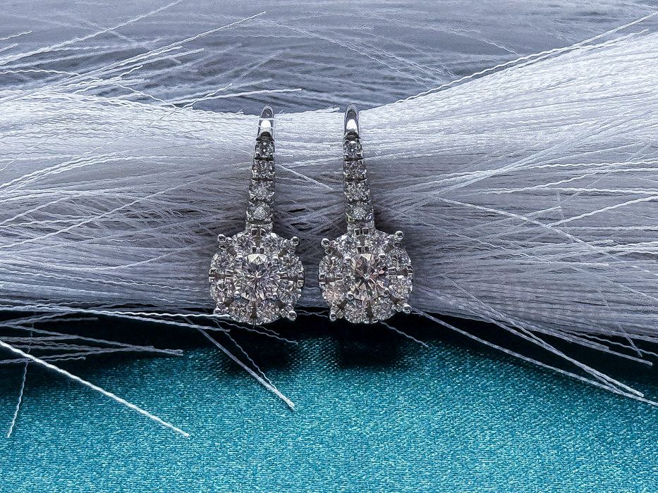 Cercei cu Moissanite