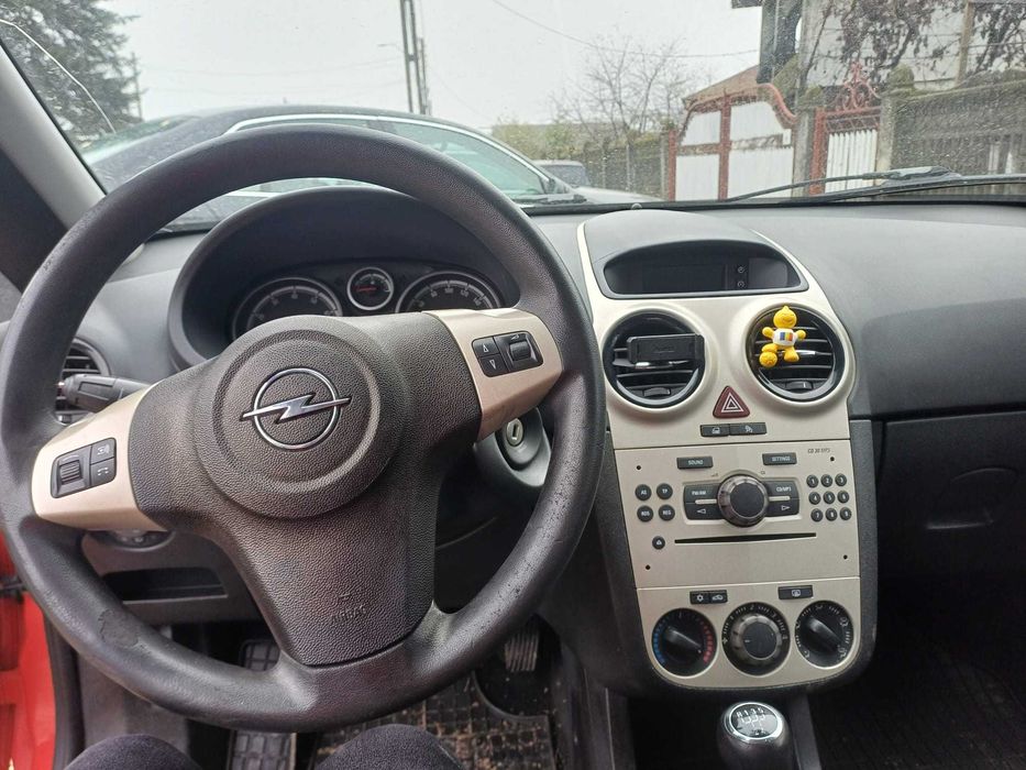 Vând Opel CORSA D
