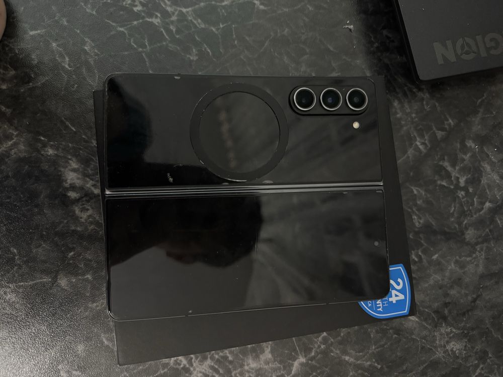 Телефон Galaxy Z Fold5