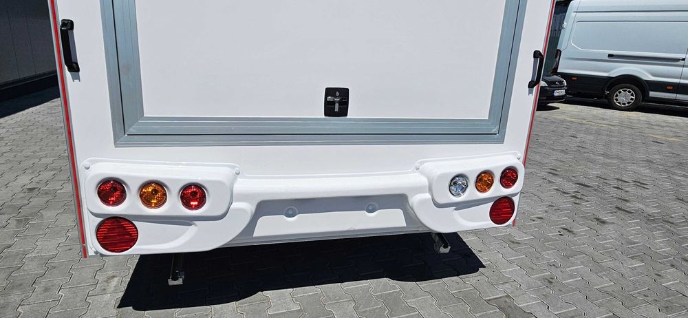 Remorca comerciala fast-food 3.60m TOMPLAN THE