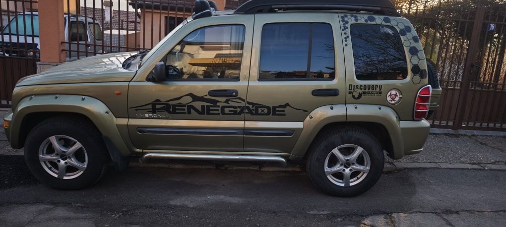 Jeep Cherokee KJ Renegade 2004 3.7.