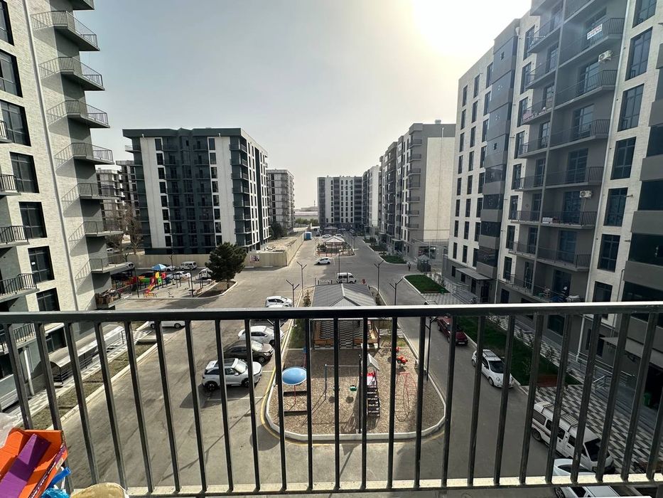 Lattiko tomonda 2 xona qilingan tayyor uy sotiladi