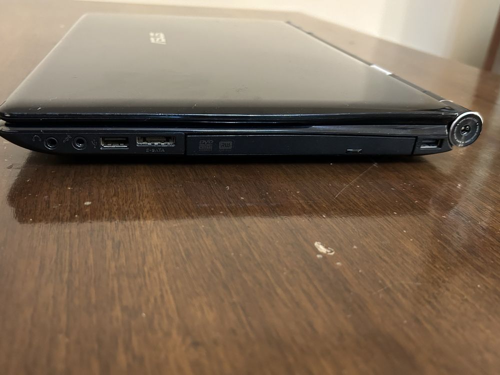 Лаптоп ASUS U50V