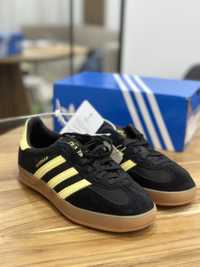 adidas GAZELLE indoor core black/almost yellow/gum