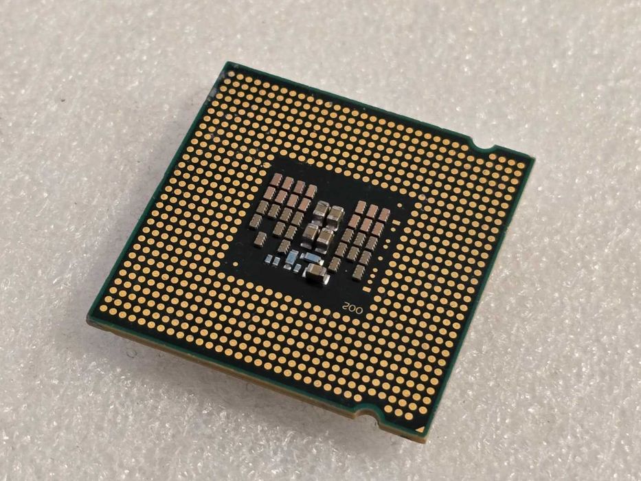 Procesor Intel Core 2 Quad Q9400 (6M, 2.66 GHz, 1333 MHz) SOCKET 775