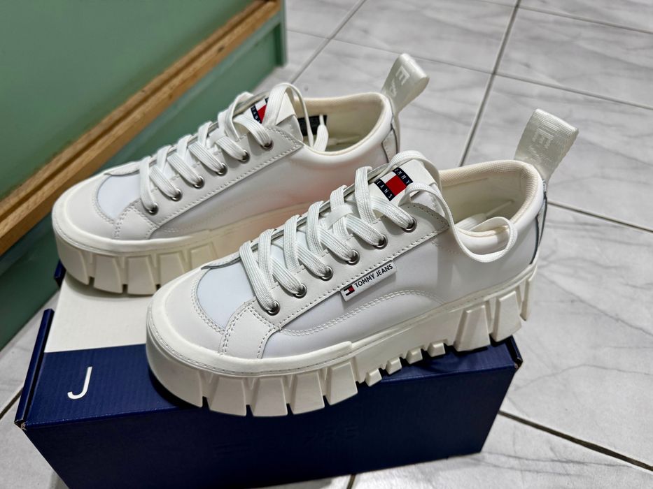 Оригинални дамски маратонки Tommy Jeans – TJW Vulc Flatform
