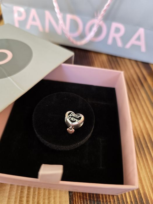 Charm best friend Pandora