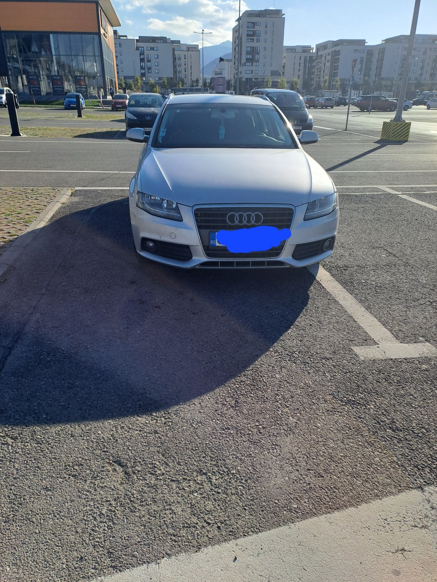 Vând Audi A4 b8 an  2011