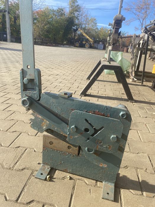 Foarfeci de banc Pedinghous si Clark