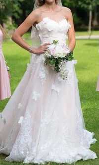 Бяла сватбена булченска рокля