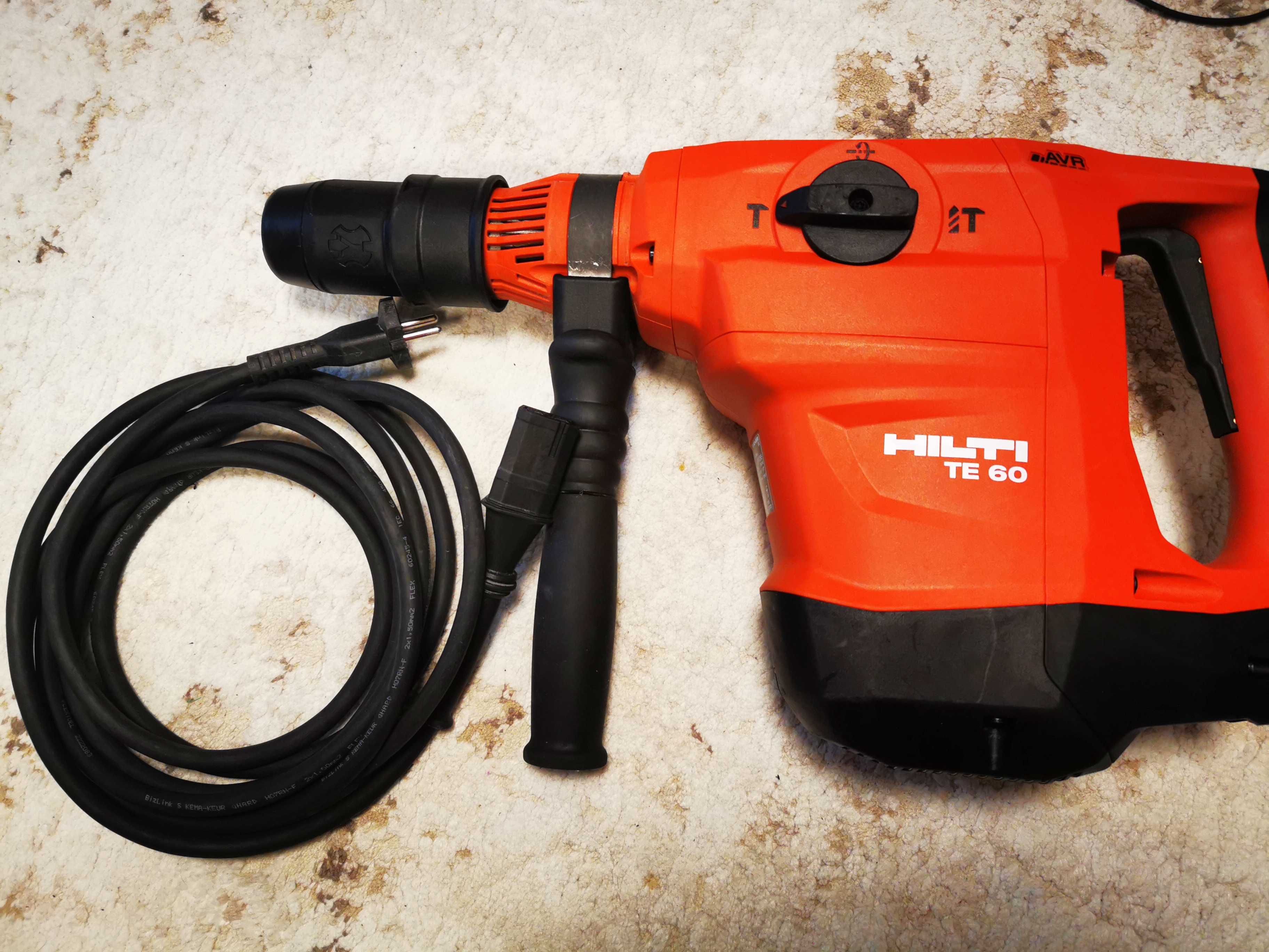 HILTI TE 60 AVR bormasina rotopercutor, 2023 sds max