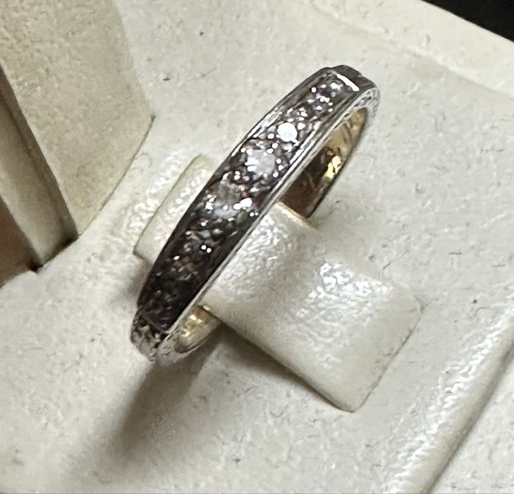 Inel din aur de 18k cu diamante