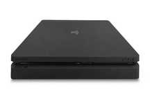 PlayStation 4 slim, 500GB + 2 джойстика + 15 игри