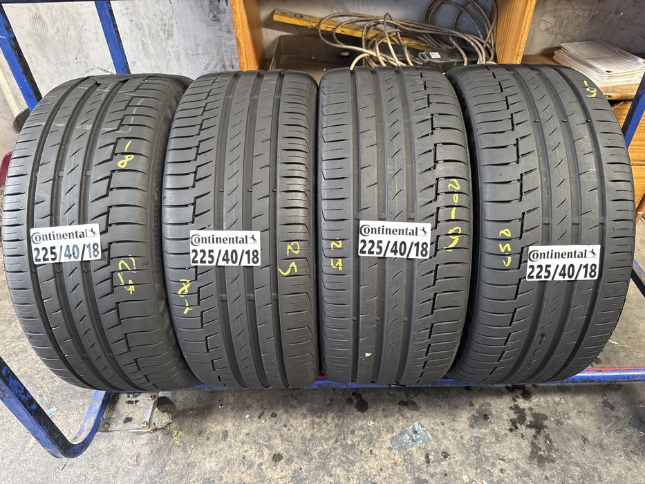 225/40/18 Continental