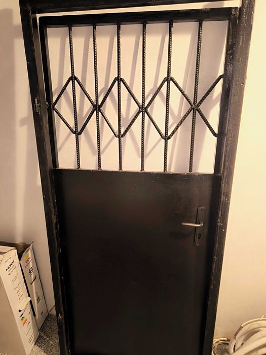 Метална врата 90х200 с каса, реставрирана