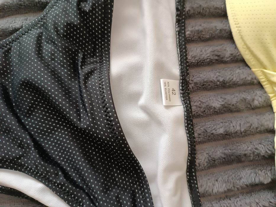 Costum de baie ,din doua piese