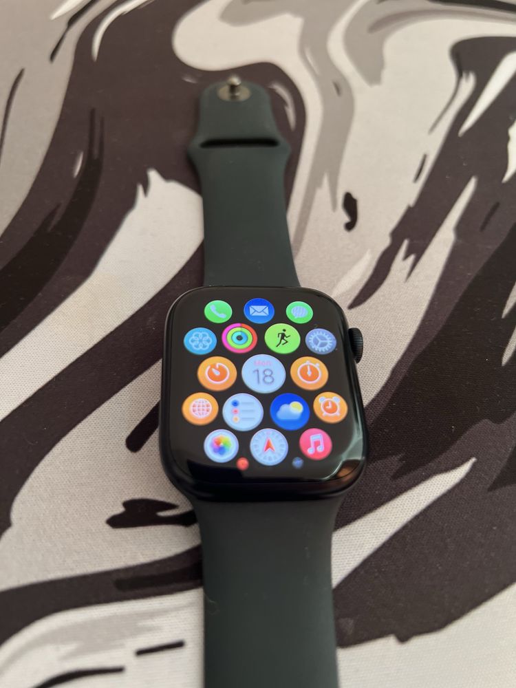 De vânzare APPLE WATCH 7 GPS