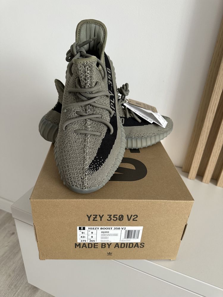 Yeezy 350 v2 Granit - 43 1/3 noi