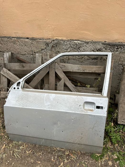 Продам двери ваз 2114