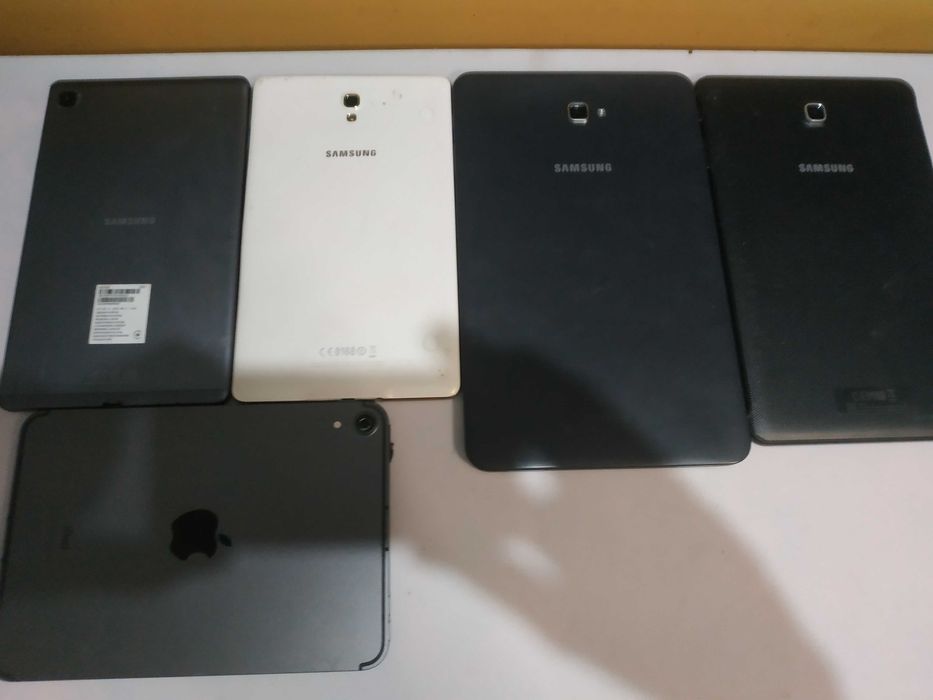 Продам планшет samsung на запчасти