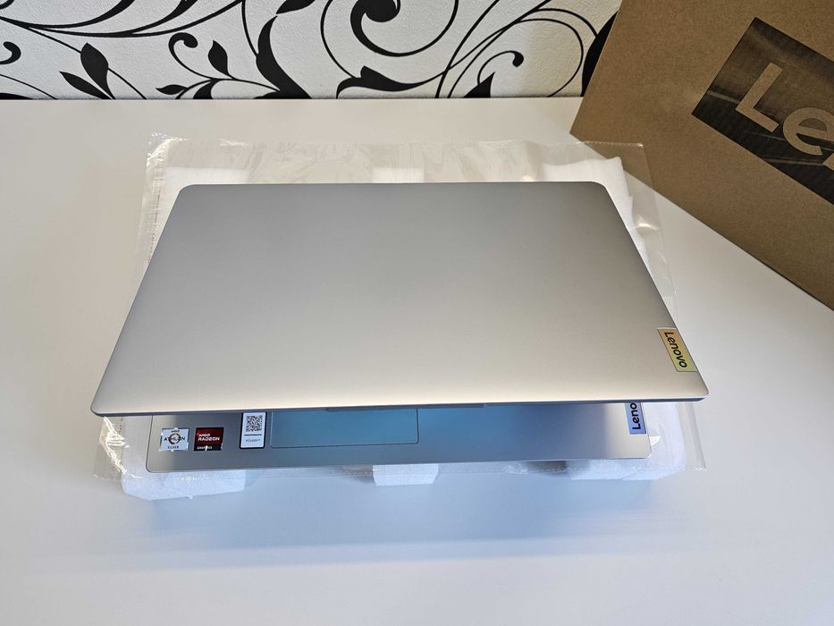ПРОДАМ Lenovo IdeaPad 1 15AMN7 Ноутбук Silver 7120U/8GB/256SSD/15.6"HD