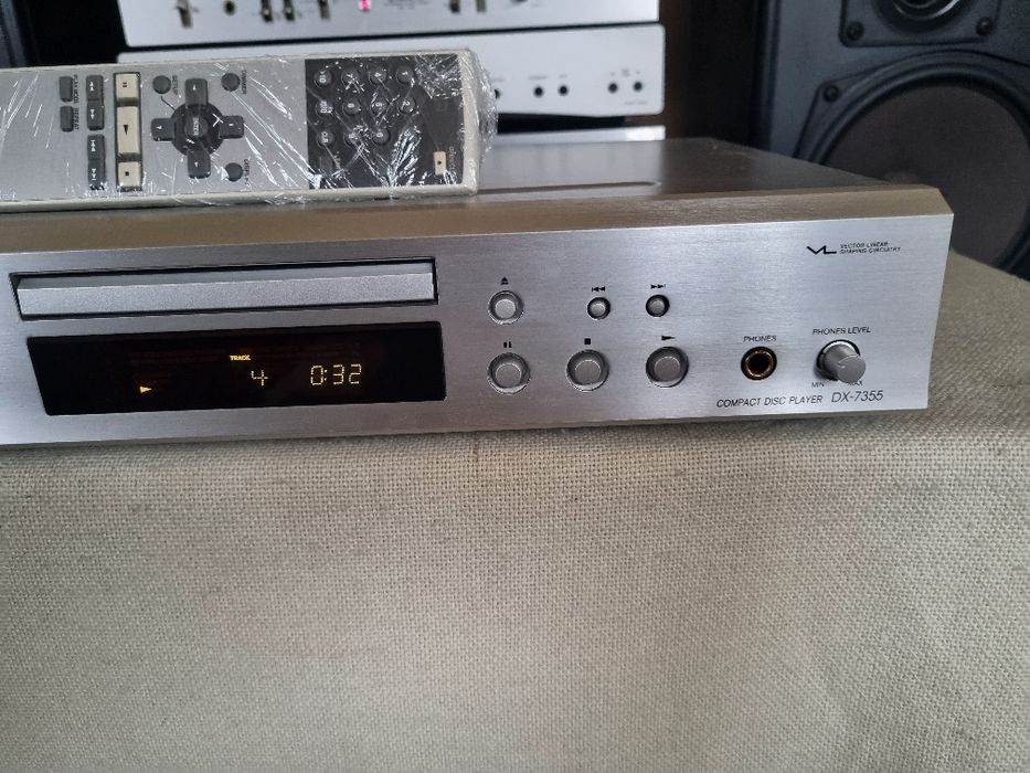 Cd Player Onkyo DX-7355. Telecomanda. Perfect functional. Impecabil.