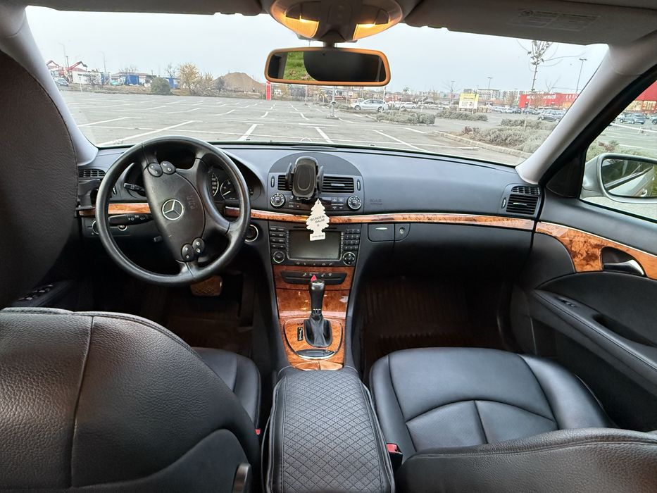 Mercedes Benz E220 w211