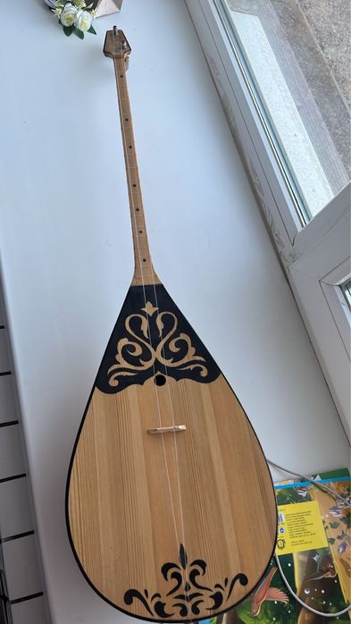 Домбыра в хорошем сост