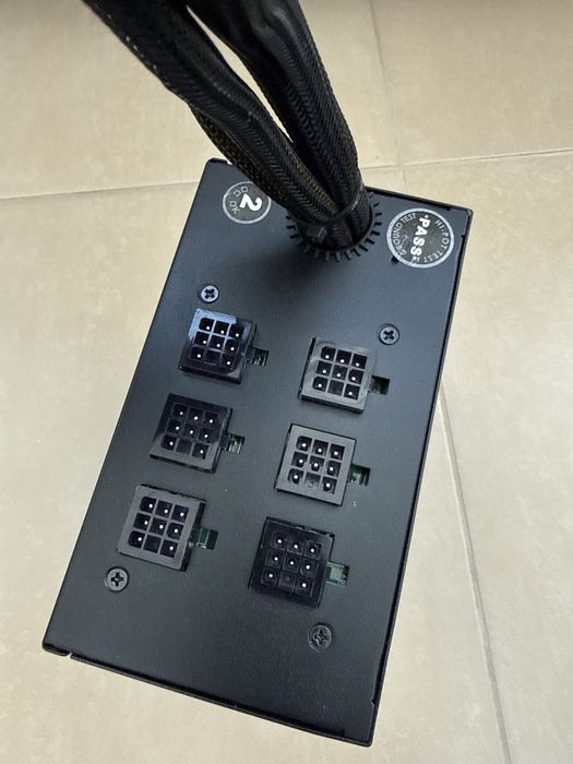 Sursa Super Flower 750w platinum