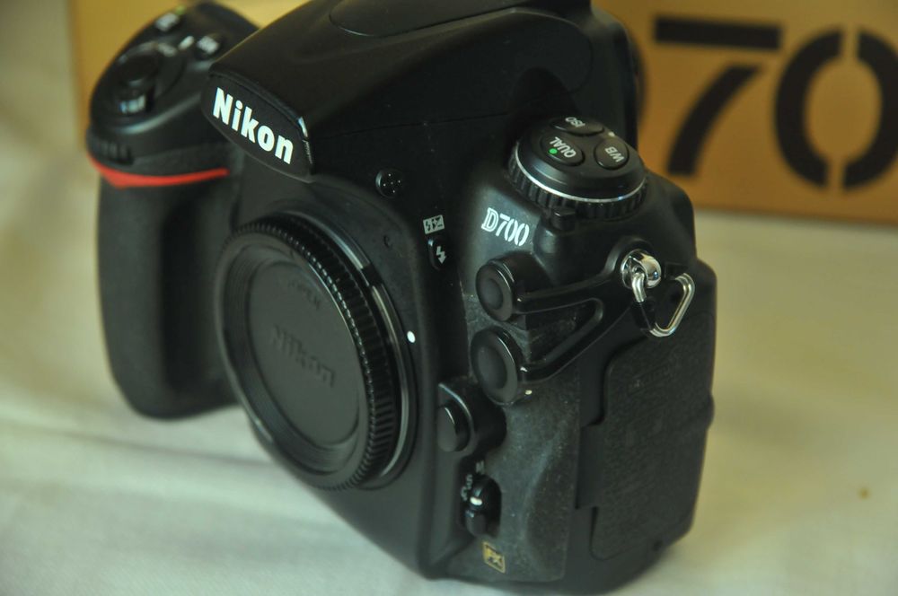 Продавам в отлично състояние фотоапарат Nikon D 700
