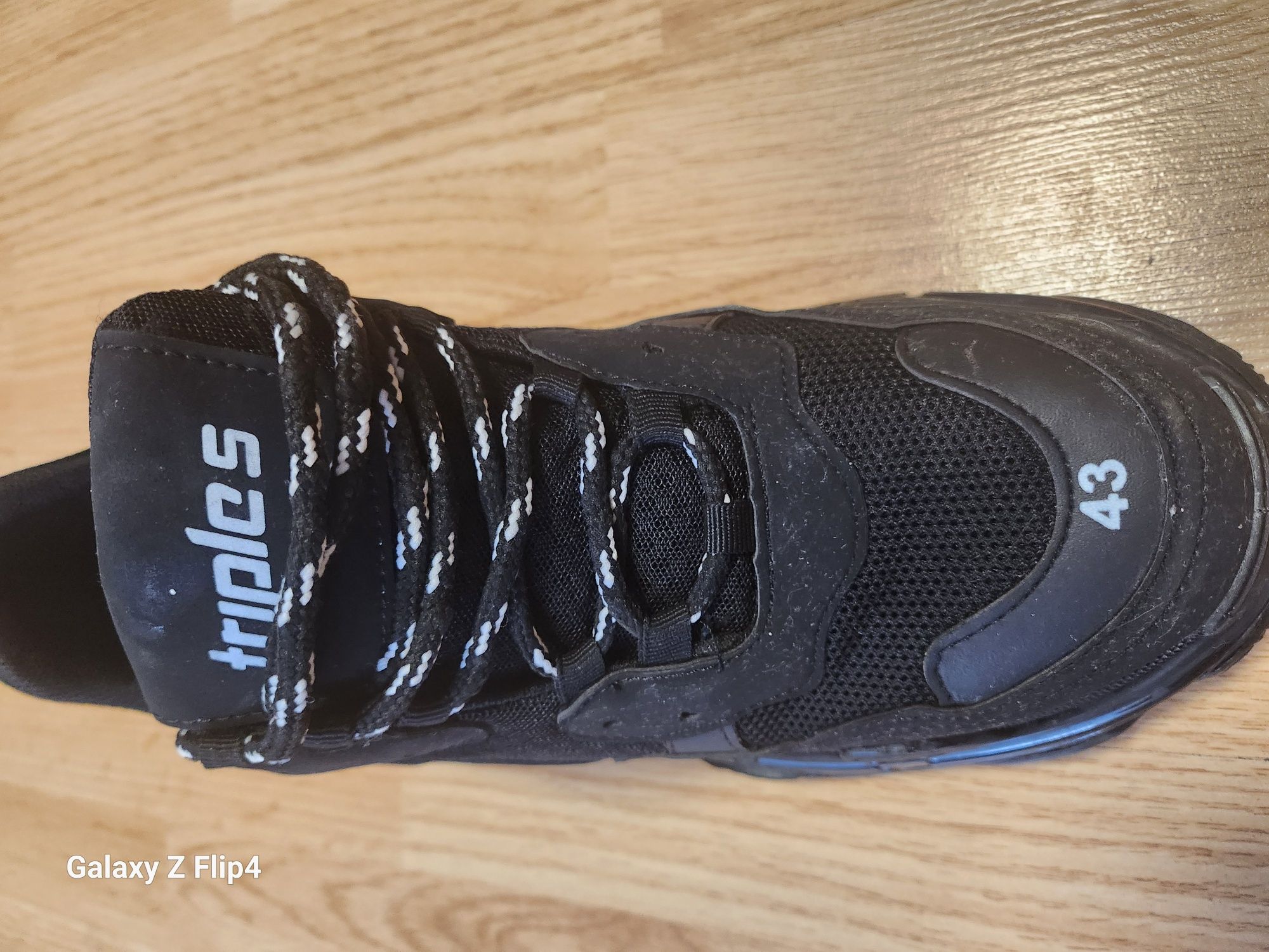 Balenciaga track