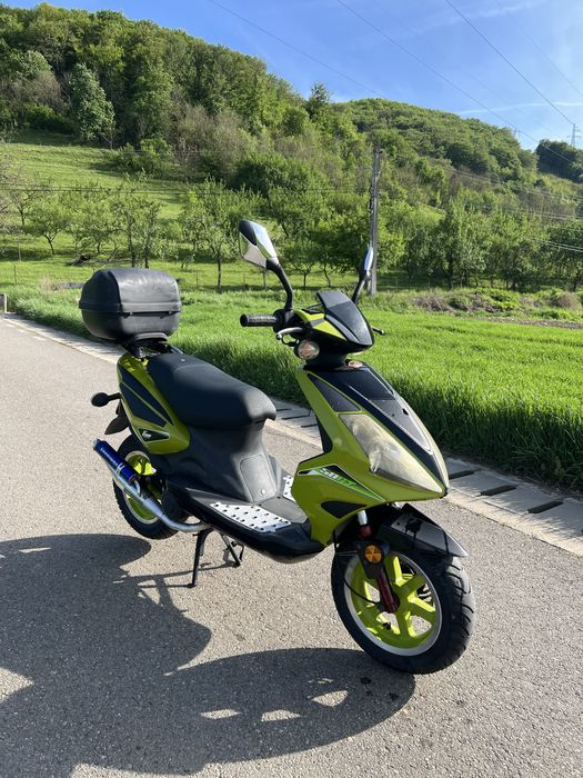 Scuter Race Explorer 50cc functional 100% 2 timipi