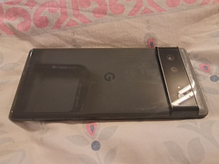 Google Pixel 6 телефон