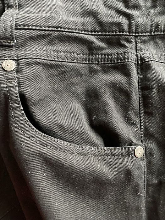 Pantaloni jeans
