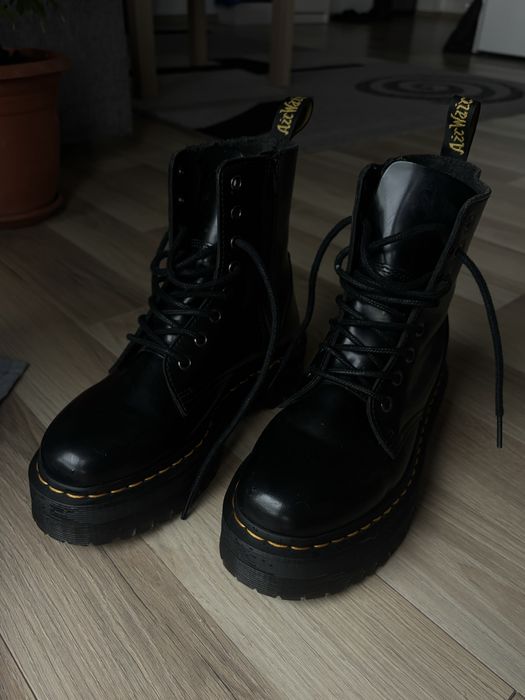 Dr Martens bocanci, culoare: negru, sireturi: pascal