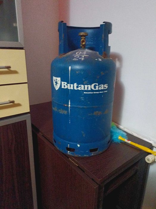 Vând butelie 250 de lei negogiabil