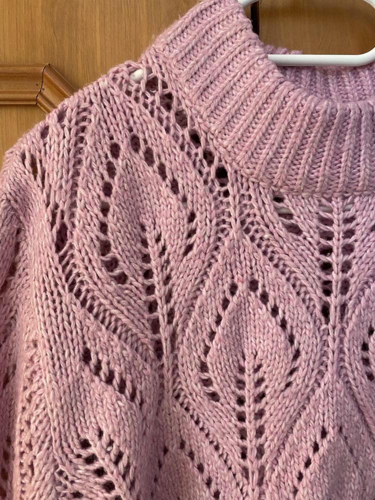 Pulover roz din lana