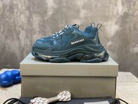 BALENCIAGA TRIPLE S, Calitate Premium, Icarus Brands
