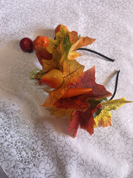 Ободок с браслетом и брошью