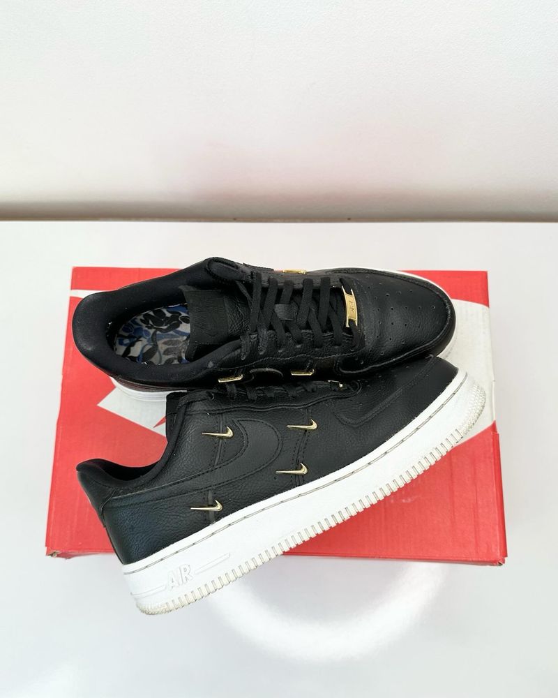 Nike Air Force  (37) Дамски Маратонки