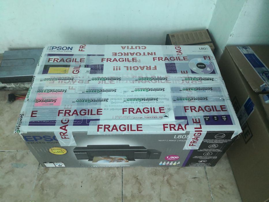 Imprimanta Epson L805 pentru reparat sau de piese