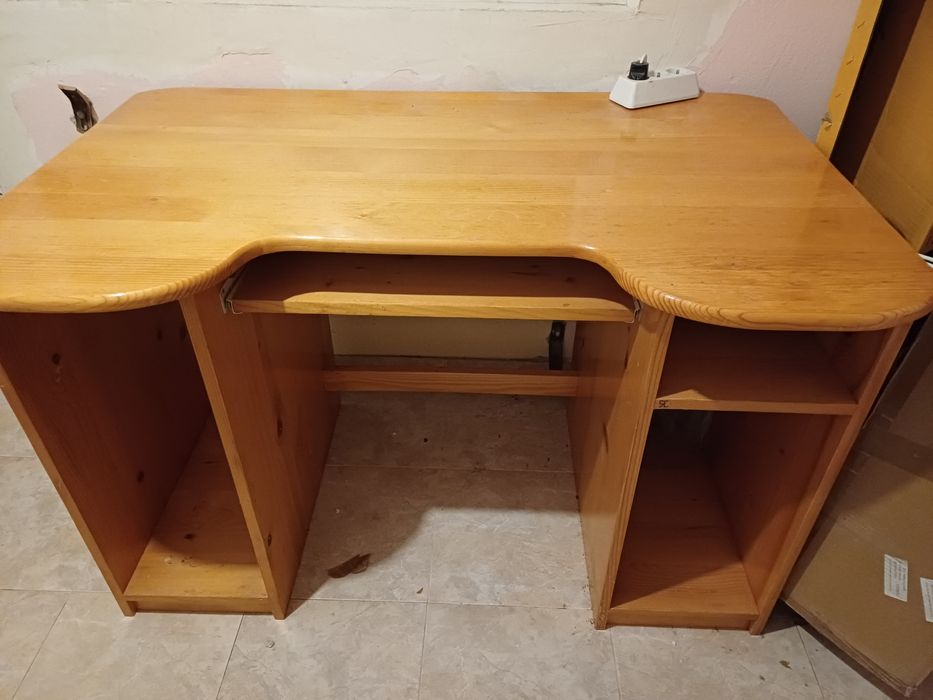 Бюро масивна дървесина