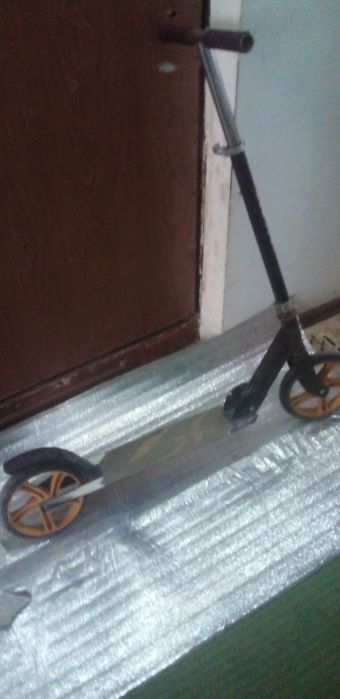 Детский самокат продаётся.